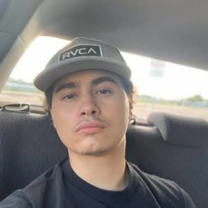 Meet your Posher, Julio